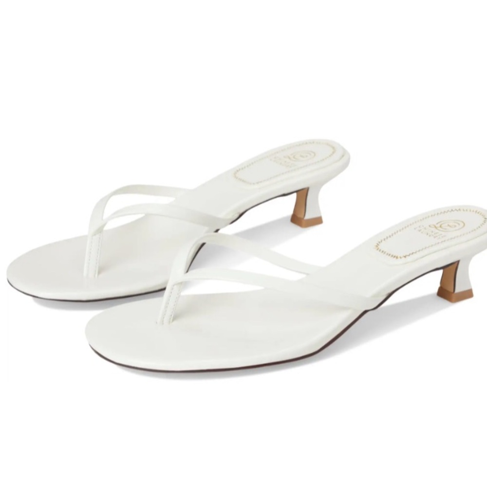 NWB Chinese Laundry White Women's Sandals size 9
